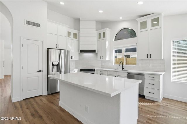 3743 W SHANNON Street, Chandler, AZ 85226