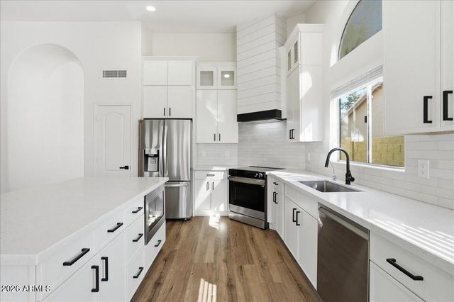 3743 W SHANNON Street, Chandler, AZ 85226