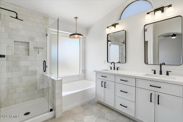 3743 W SHANNON Street, Chandler, AZ 85226