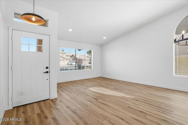 3743 W SHANNON Street, Chandler, AZ 85226