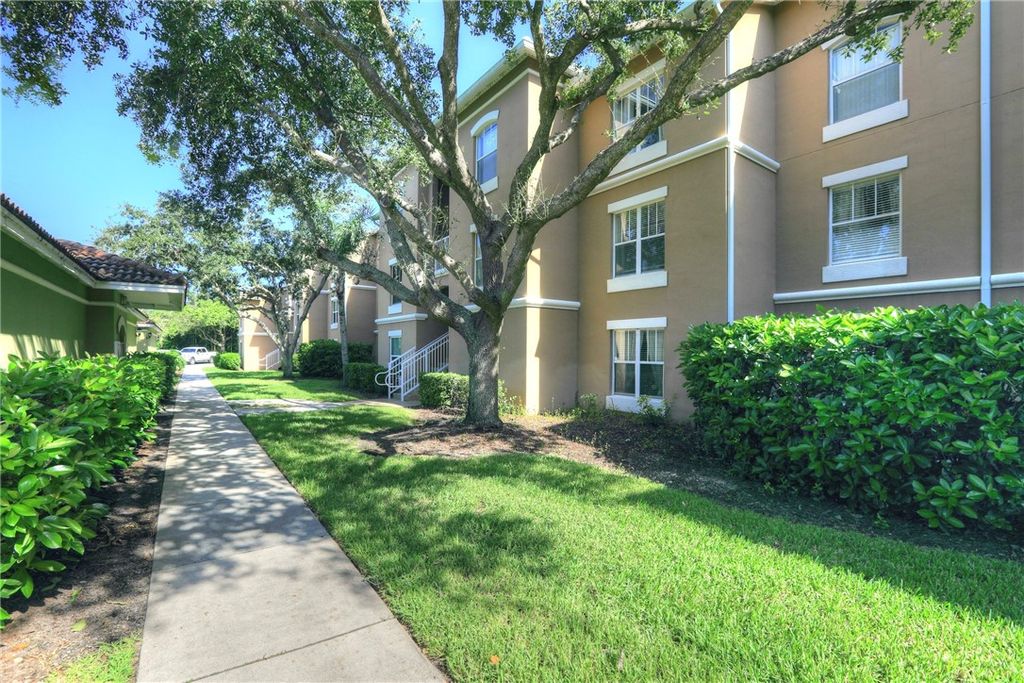 5095 Fairways Circle I303, Vero Beach, FL 32967