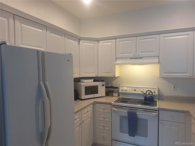 4094 S Crystal Circle 203, Aurora, CO 80014
