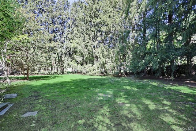 4 Crabapple Court, Monsey, NY 10952