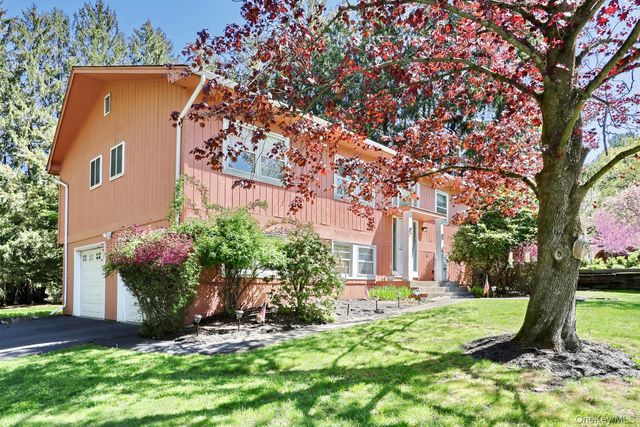 4 Crabapple Court, Monsey, NY 10952