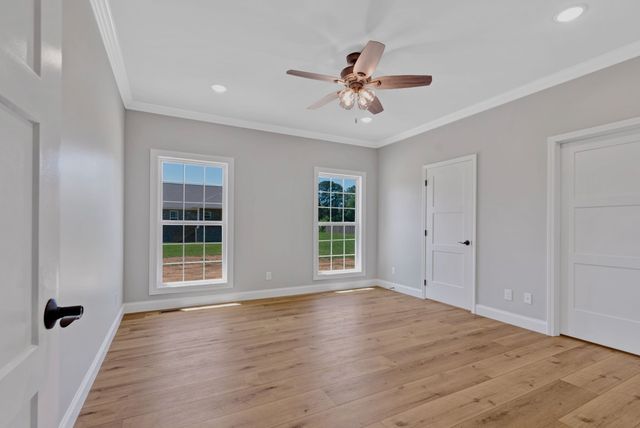 109 Fairway Dr, Lawrenceburg, TN 38464