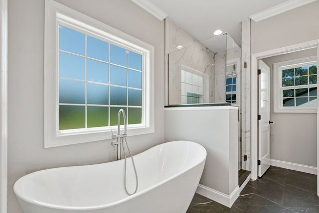 109 Fairway Dr, Lawrenceburg, TN 38464