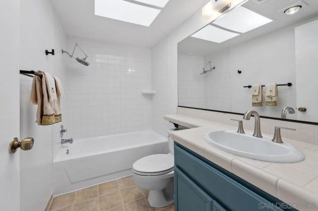 9250 Towne Centre Drive 6, San Diego, CA 92121