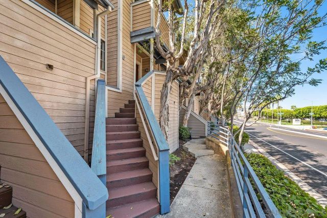 9250 Towne Centre Drive 6, San Diego, CA 92121