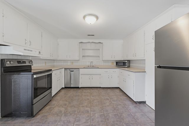 1469 Wren Road, Saint Stephen, SC 29479