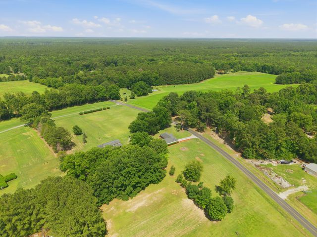 1469 Wren Road, Saint Stephen, SC 29479