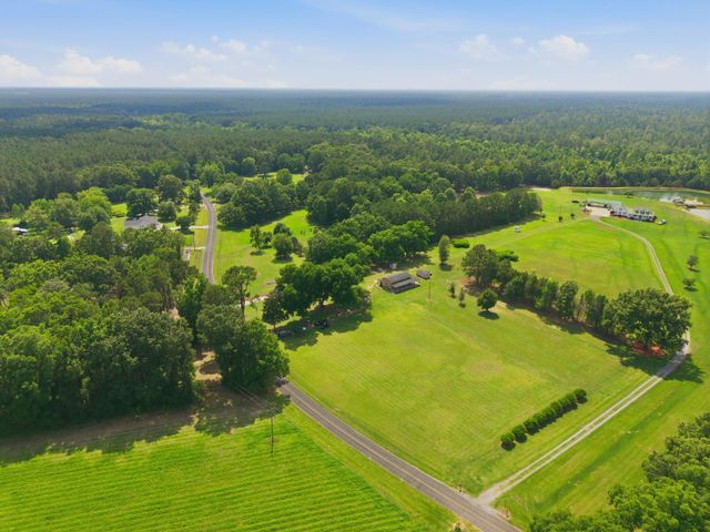1469 Wren Road, Saint Stephen, SC 29479