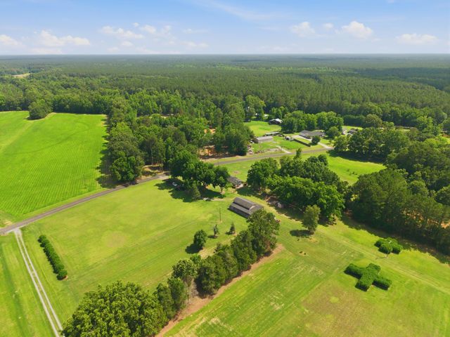 1469 Wren Road, Saint Stephen, SC 29479