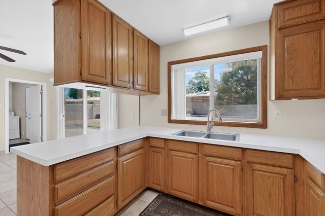 3560 Colorado Street NE, Albuquerque, NM 87110