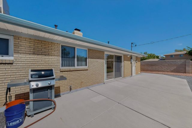3560 Colorado Street NE, Albuquerque, NM 87110