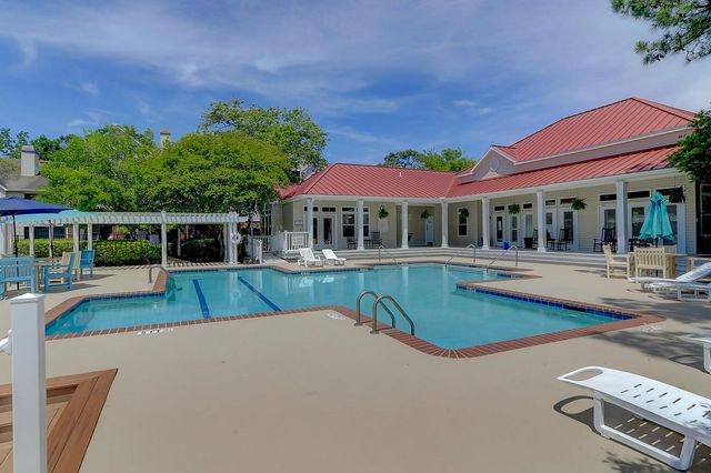 2011 N Highway 17 2000i, Mount Pleasant, SC 29466