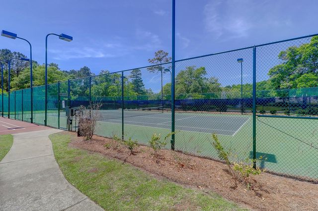 2011 N Highway 17 2000i, Mount Pleasant, SC 29466