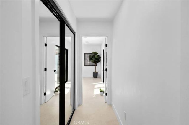 1975 E Mark Leslie, Palm Springs, CA 92264