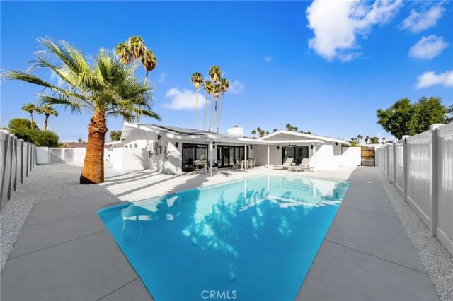 1975 E Mark Leslie, Palm Springs, CA 92264