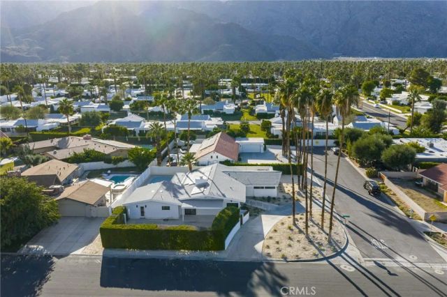 1975 E Mark Leslie, Palm Springs, CA 92264