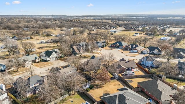 7710 N 132nd East Avenue, Owasso, OK 74055