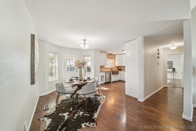 7710 N 132nd East Avenue, Owasso, OK 74055