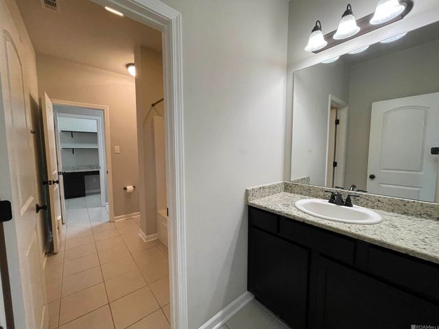 42568 Baystone Ave, Prairieville, LA 70769