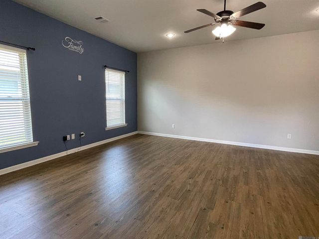 42568 Baystone Ave, Prairieville, LA 70769