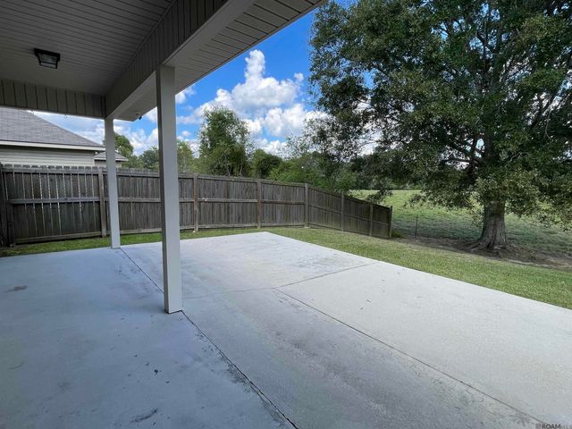 42568 Baystone Ave, Prairieville, LA 70769