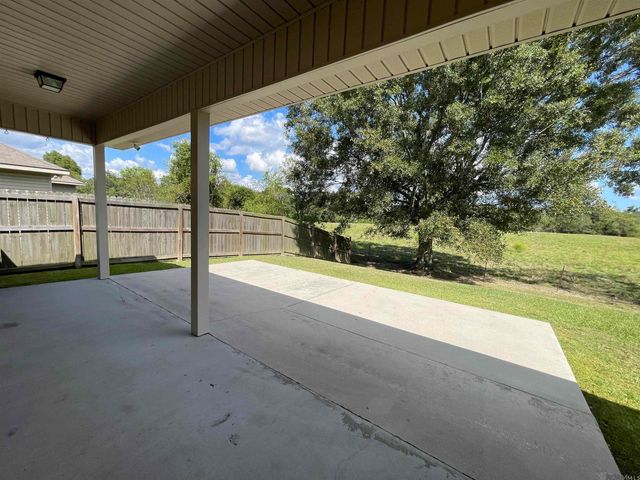42568 Baystone Ave, Prairieville, LA 70769