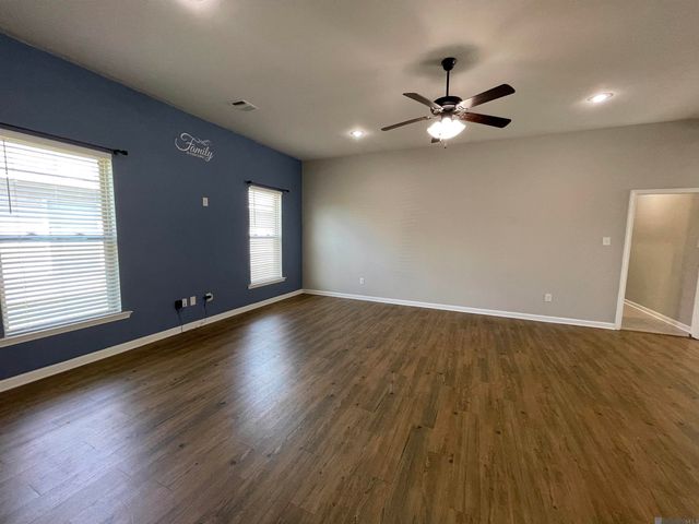 42568 Baystone Ave, Prairieville, LA 70769