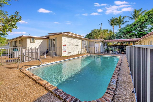 2733 NE 1st Terrace NE 3, Wilton Manors, FL 33334