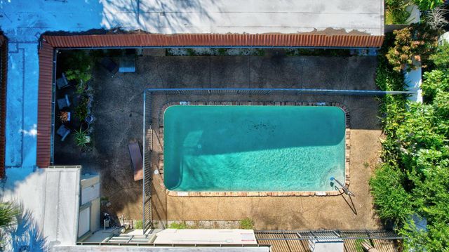 2733 NE 1st Terrace NE 3, Wilton Manors, FL 33334