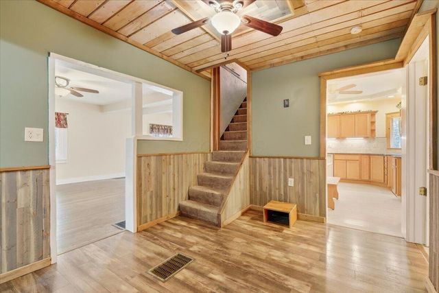 24057 Coshocton Road, Howard, OH 43028