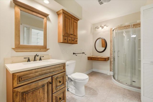 24057 Coshocton Road, Howard, OH 43028