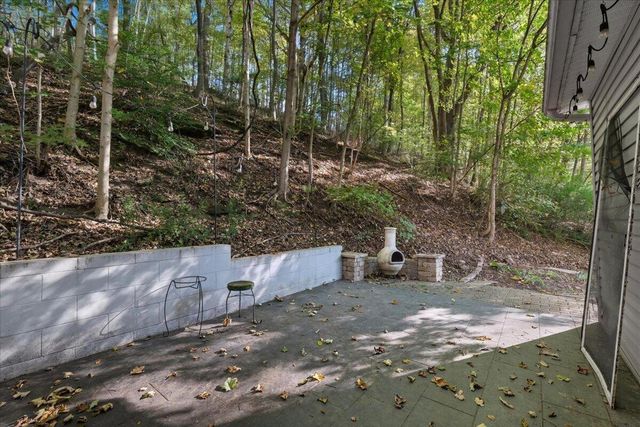 24057 Coshocton Road, Howard, OH 43028