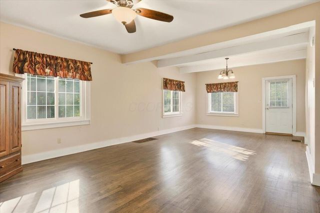 24057 Coshocton Road, Howard, OH 43028