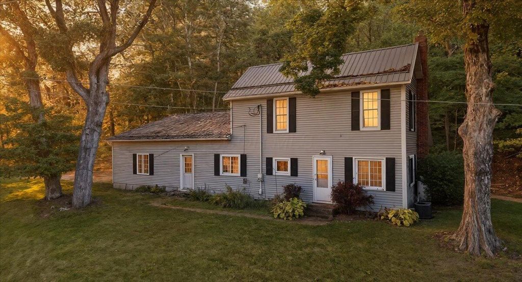 24057 Coshocton Road, Howard, OH 43028