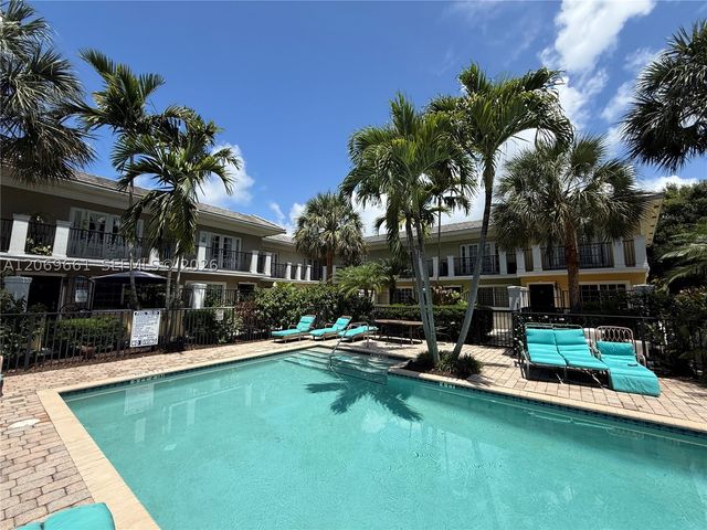1000 Palm Trl 3, Delray Beach, FL 33483