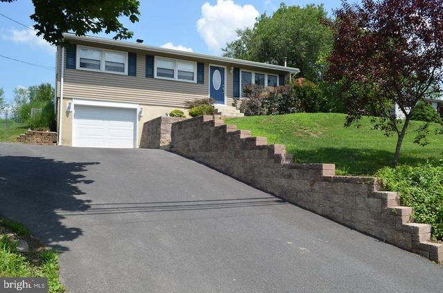 7936 MOYER RD, Harrisburg, PA 17112