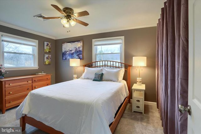 7936 MOYER RD, Harrisburg, PA 17112