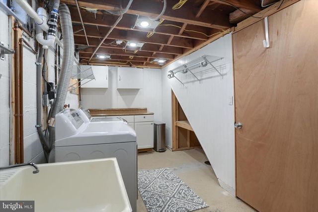 7936 MOYER RD, Harrisburg, PA 17112