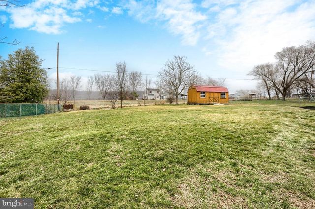 7936 MOYER RD, Harrisburg, PA 17112