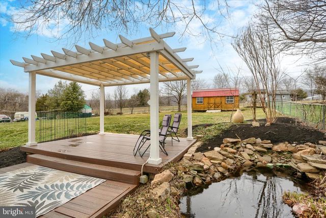 7936 MOYER RD, Harrisburg, PA 17112