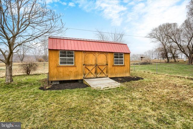 7936 MOYER RD, Harrisburg, PA 17112