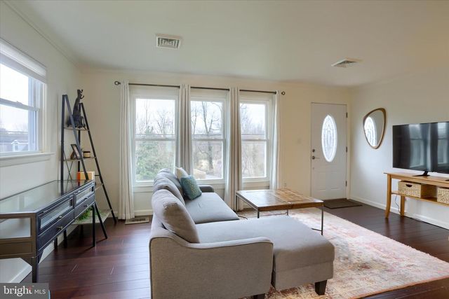 7936 MOYER RD, Harrisburg, PA 17112