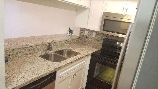 8999 SW 123rd Ct 112, Miami, FL 33186