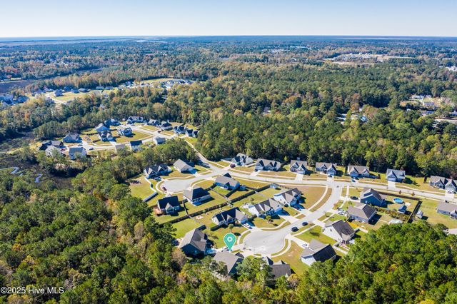 508 Diamond Ridge Court, Hubert, NC 28539