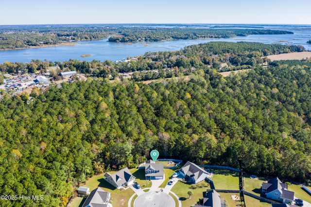 508 Diamond Ridge Court, Hubert, NC 28539