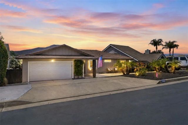 29998 Windward, Canyon Lake, CA 92587