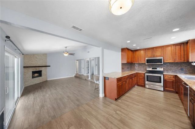 29998 Windward, Canyon Lake, CA 92587